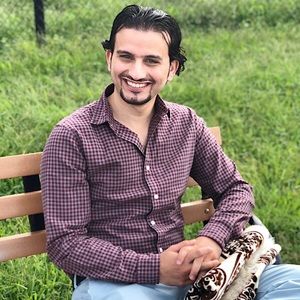 Meet your Posher, Yasser